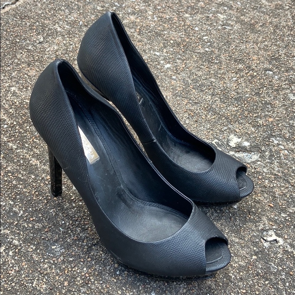 NWOT BCBGMAXAZRIA Vero Cuoio heel sz 10B